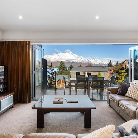 Lakefront Living - 4 Bedrm Apartment Alpine Vilage Queenstown Bagian luar foto