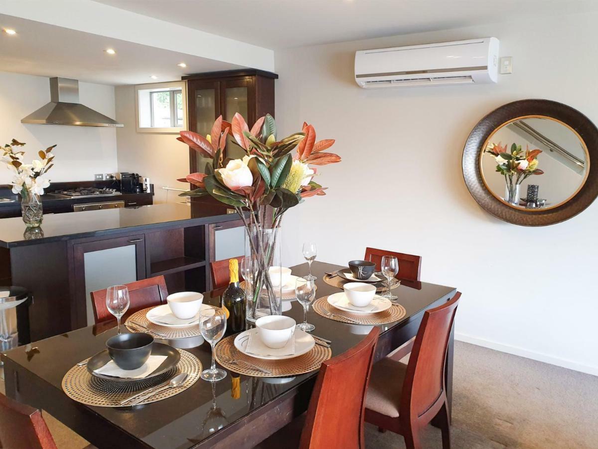 Lakefront Living - 4 Bedrm Apartment Alpine Vilage Queenstown Bagian luar foto